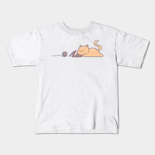 Sleepy Study Orange Cat With a Ball of Yarn Kids T-Shirt